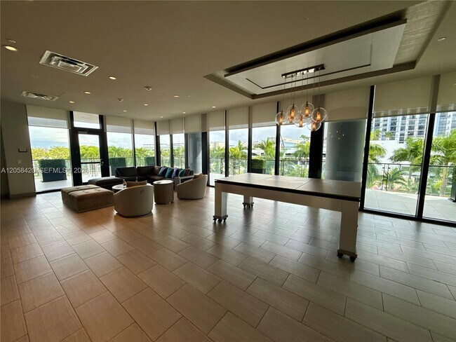 Building Photo - 5300 Paseo Blvd