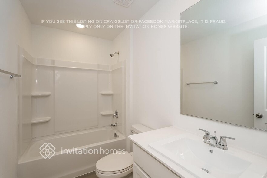 Building Photo - 3113 Lynmar Ln