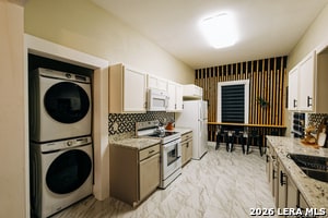 Building Photo - 168 Halliday Ave