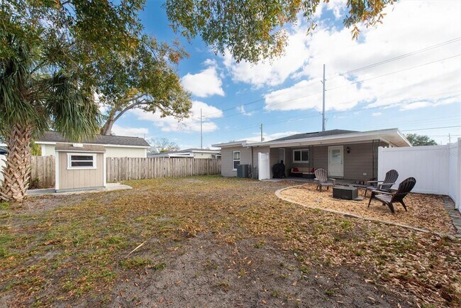 Building Photo - 3623 W Gray St