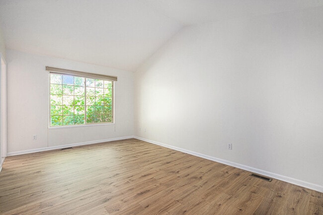 Building Photo - 4058 Boulder Pond Dr