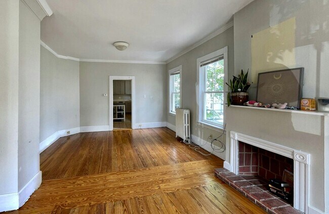 Building Photo - 5 Durham St