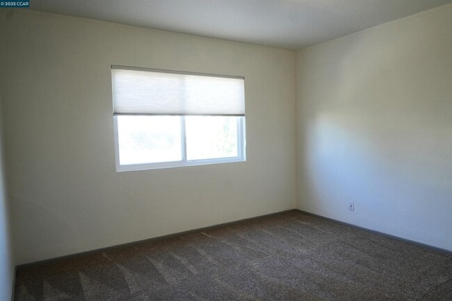 Building Photo - 158 W Moltke St