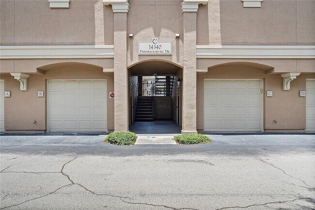 Building Photo - 14340 Fredricksburg Dr