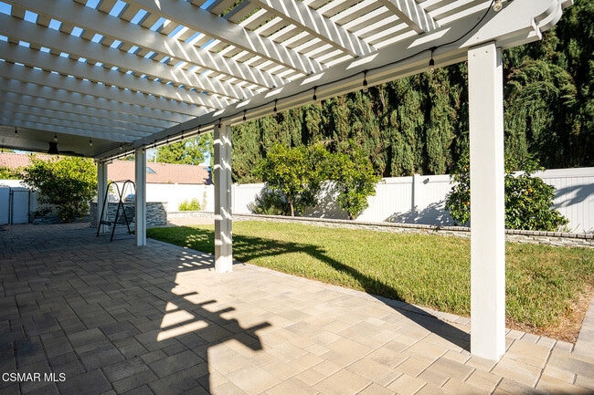 Building Photo - 84 Sunny Vista Ave