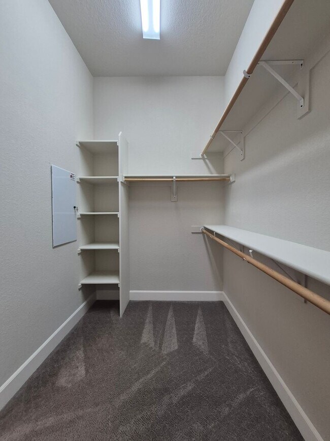 Building Photo - Now Leasing!! Gorgeous 3bd/2ba Single Story Home In Rocklin!