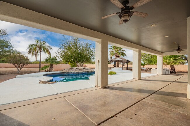 Building Photo - 10335 N Tall Cotton Dr