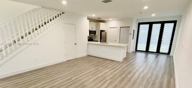 Building Photo - 2607 NW 166th St