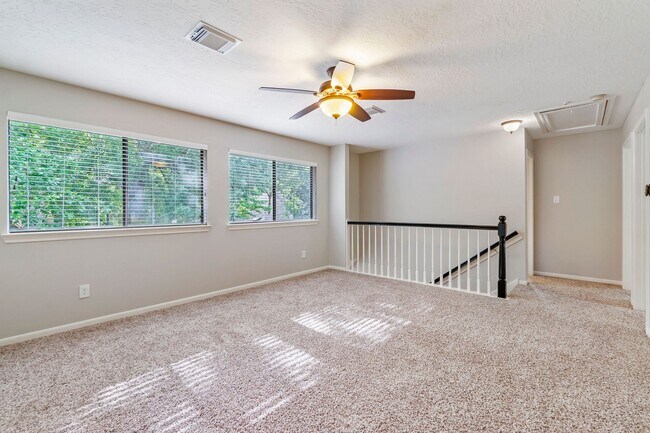 Building Photo - 31 N Duskwood Pl