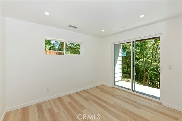 Building Photo - 441 Oriole Dr