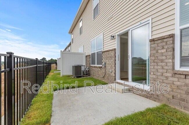 Building Photo - 1611 Manuka Ln