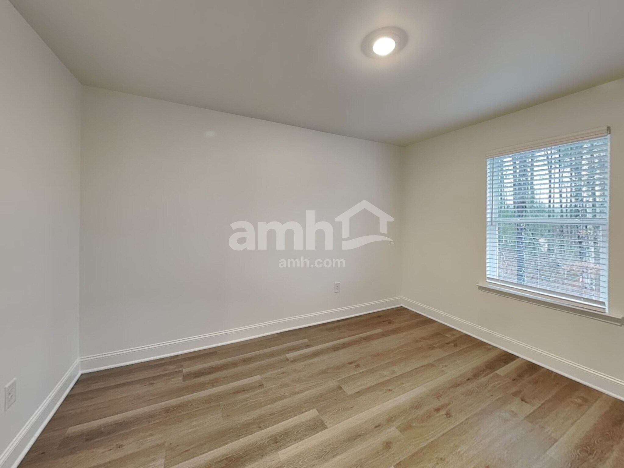 Building Photo - 1498 Aquamarine Dr