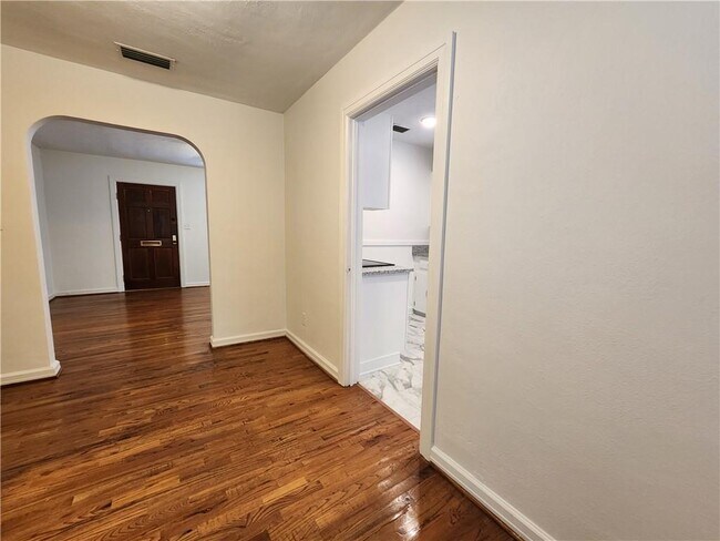 Building Photo - 1214 Palmetto St