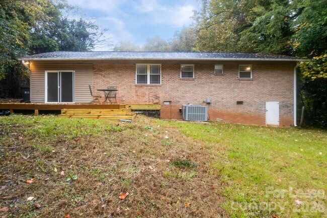 Building Photo - 5300 Hickory Ln