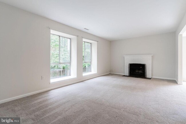 Building Photo - 3840 Persimmon Cir