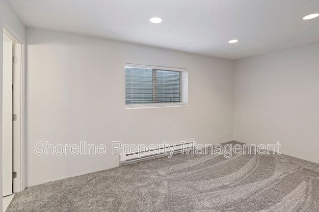 Building Photo - 2110 Brittany Ln