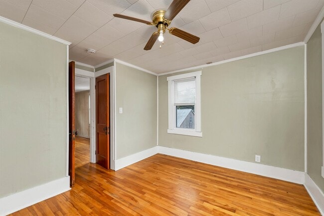 Building Photo - 86 Main St