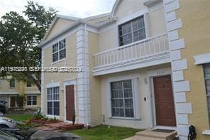 Building Photo - 2864 Edgehill Ln