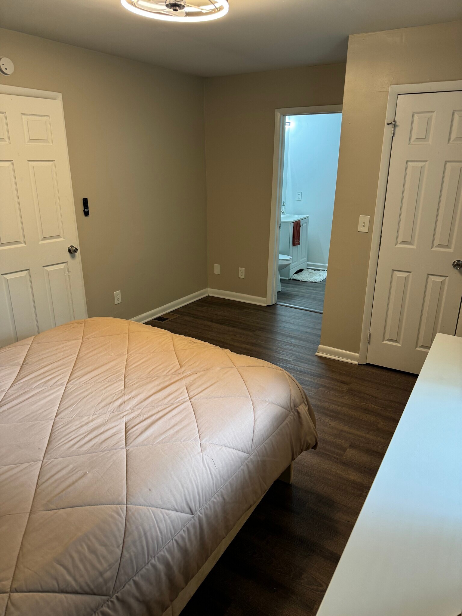 Building Photo - 1368 Margarette Dr