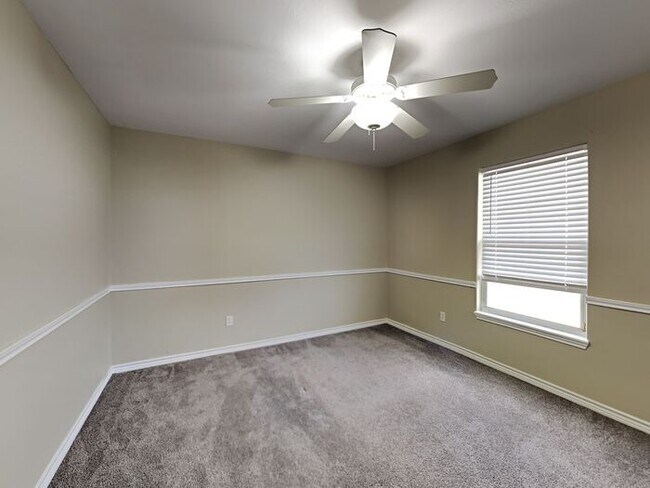 Building Photo - *No Application Fee*