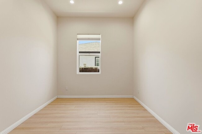Building Photo - 3765 Globe Ave