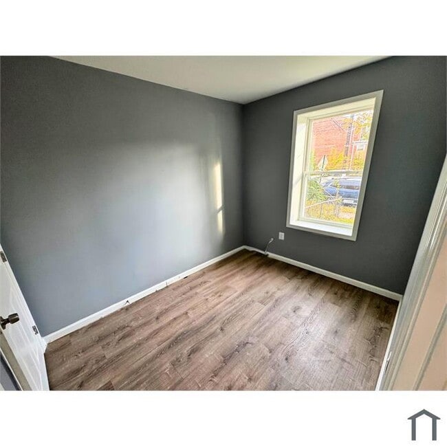 Building Photo - 1712 R St SE