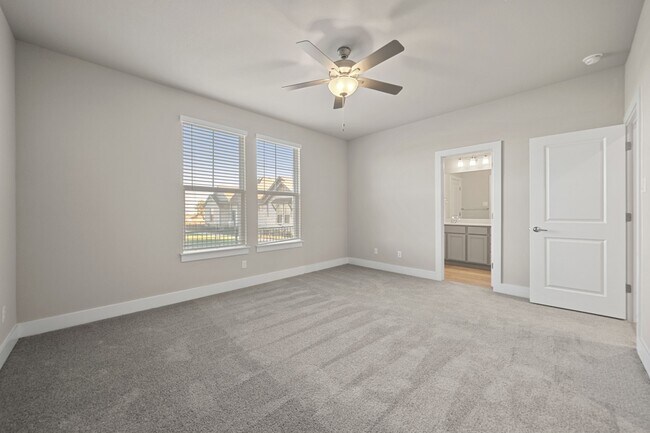 Building Photo - 219 Pinnacle Ln