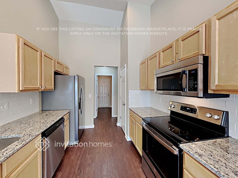 Building Photo - 500 Woodchase Green Dr