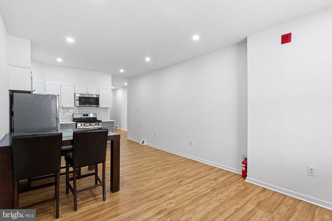 Building Photo - 4047 N Broad St