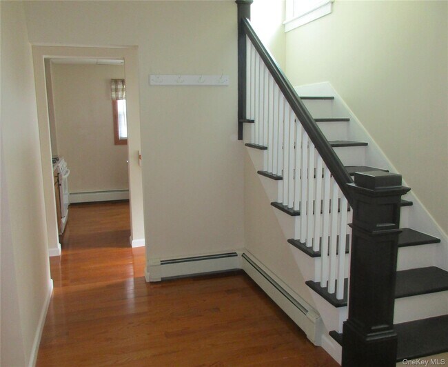 Building Photo - 20 Neversink Ave