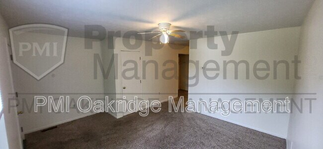 Building Photo - 753 Campbell Rd