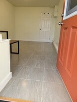 Building Photo - 614 Grand Ave