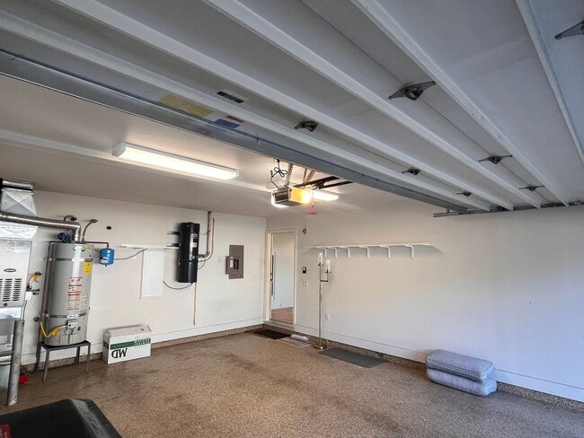 Building Photo - STUNNING 3 bed 2.5 bath Condo on the Colum...