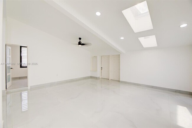 Building Photo - 17101 SW 48th St