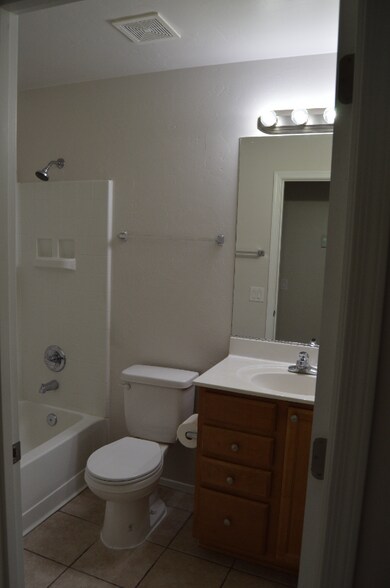 Building Photo - 2150 W Sunset Surprise Ct