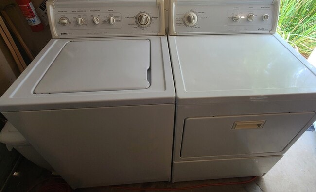 Building Photo - 14651 Huston St