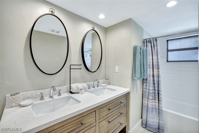 Building Photo - 219 Geranium Ct