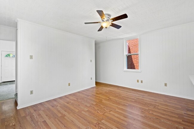 Building Photo - Available April 1st! Beautiful 3-Bedroom Home in Clairton!