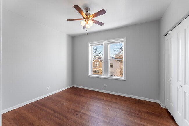 Building Photo - 7628 S Drexel Ave