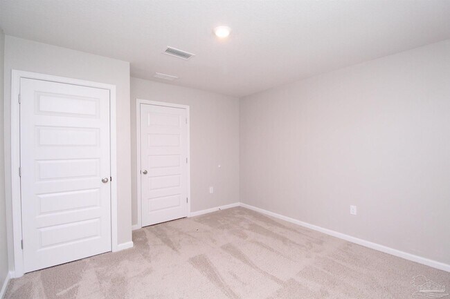 Building Photo - 7524 Oak Lake Blvd