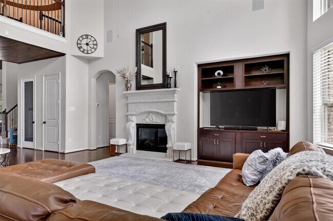 Building Photo - 25238 Birchwood Springs Ave