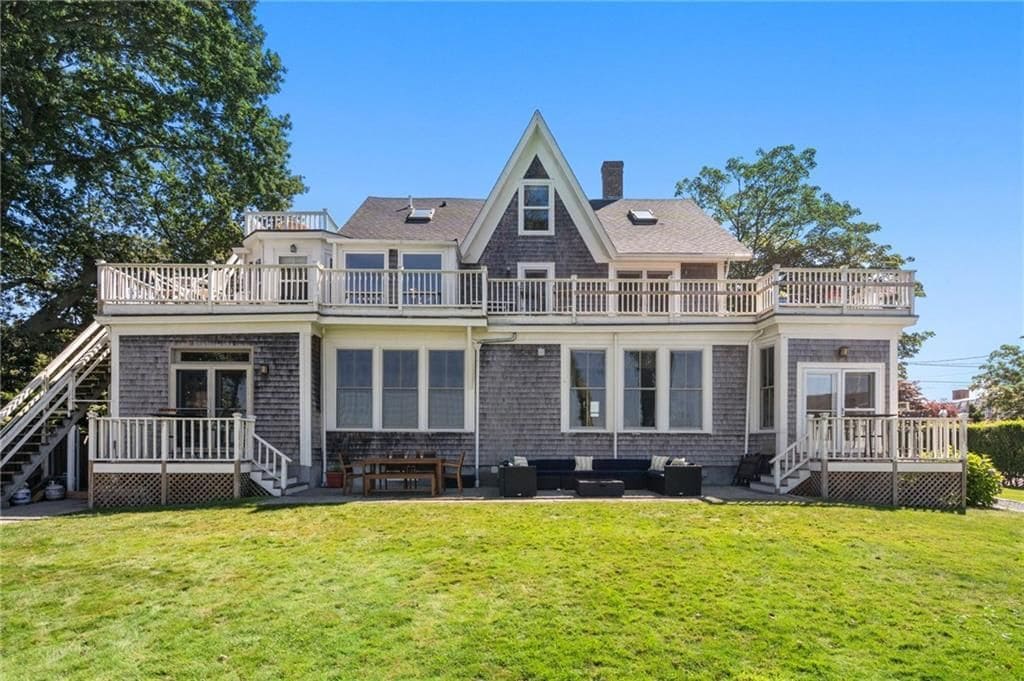 Building Photo - 58 Washington St