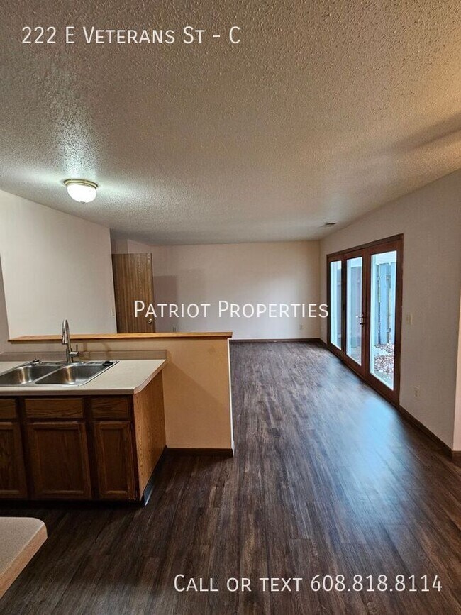 Building Photo - 222 E Veterans St