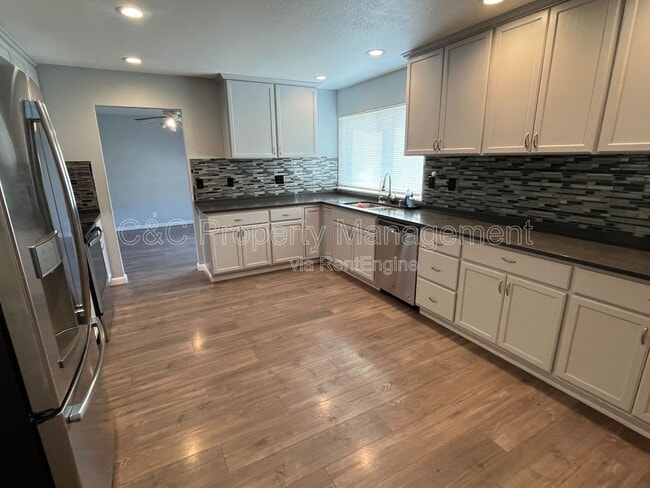 Building Photo - 3805 Rotterdam Ave