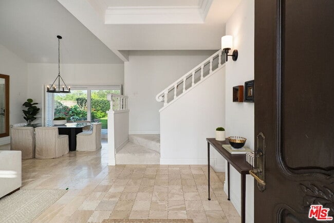 Building Photo - 6497 Country Club Dr