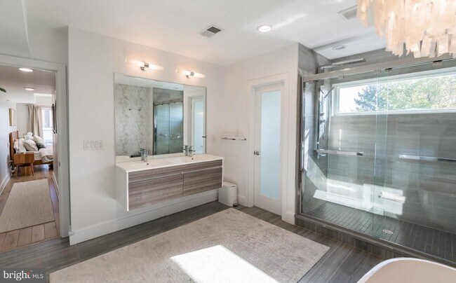 Building Photo - 1500 N Hancock St