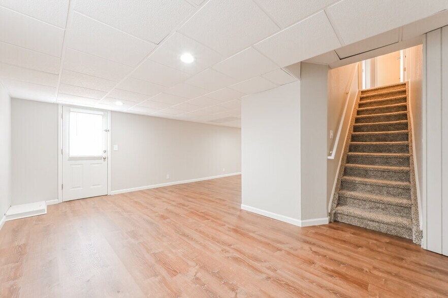 Building Photo - 647 Branding Iron Ln