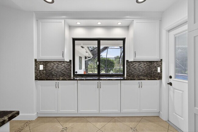 Building Photo - 1776 The 12th Fairway