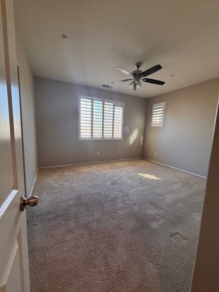 Building Photo - 35780 Hazelhurst St