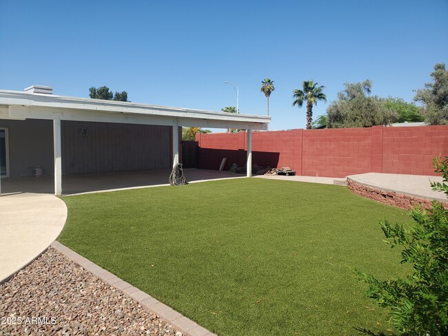 Building Photo - 4503 W Loma Ln